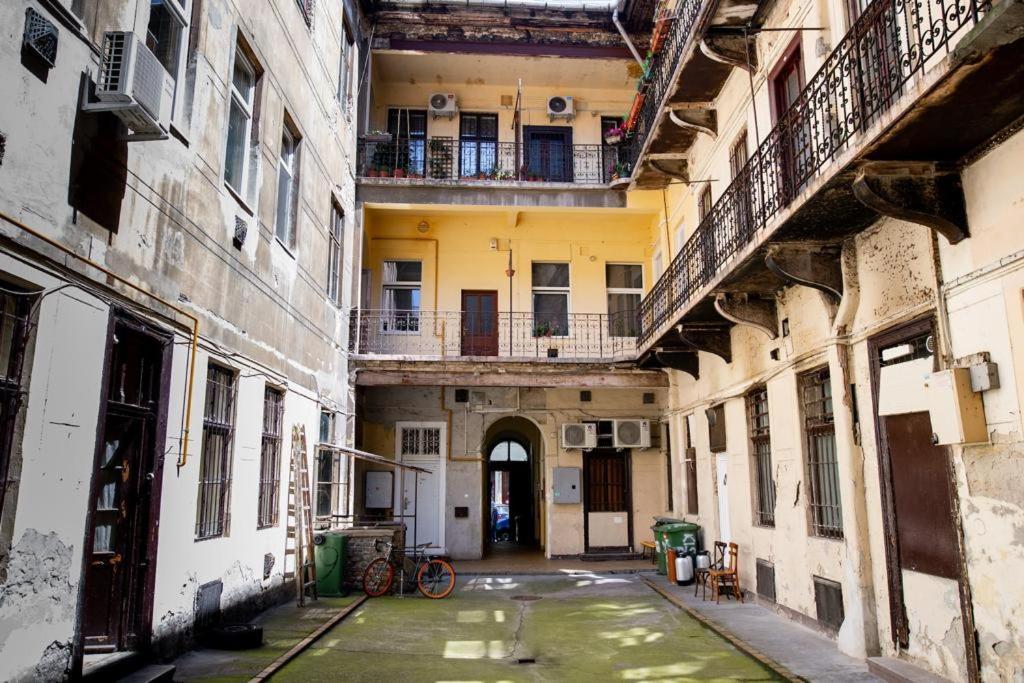 Studio Apartment Next To Famous Party House A38 ブダペスト エクステリア 写真